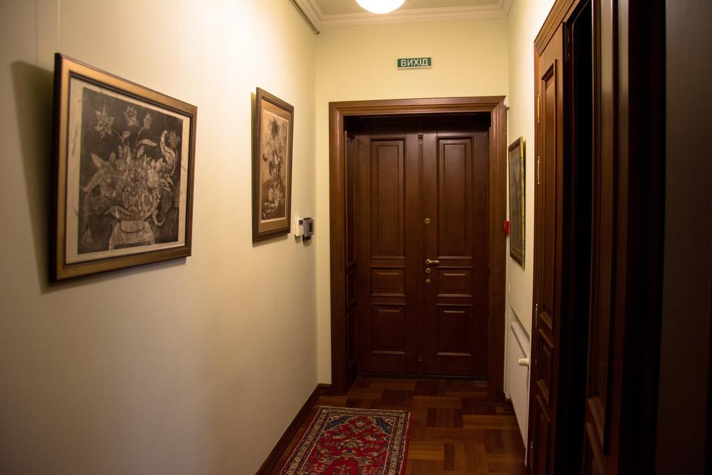 British Club Lviv Ξενοδοχείο Εξωτερικό φωτογραφία