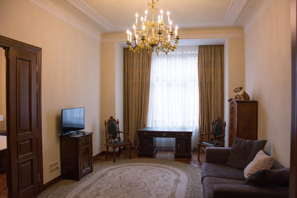 British Club Lviv Ξενοδοχείο Εξωτερικό φωτογραφία
