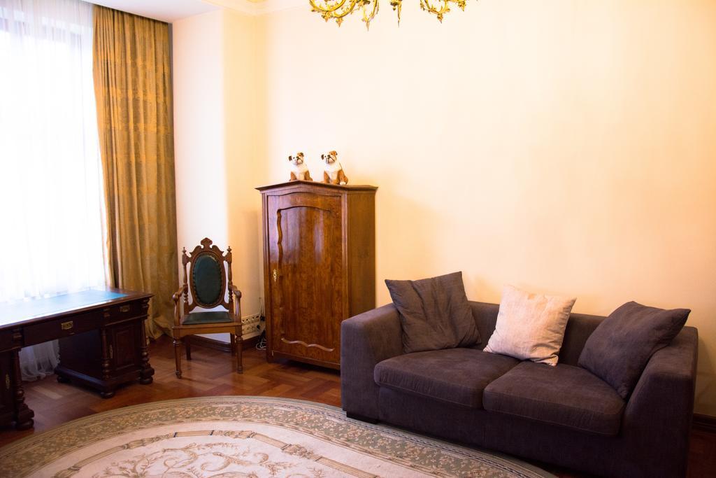 British Club Lviv Ξενοδοχείο Εξωτερικό φωτογραφία