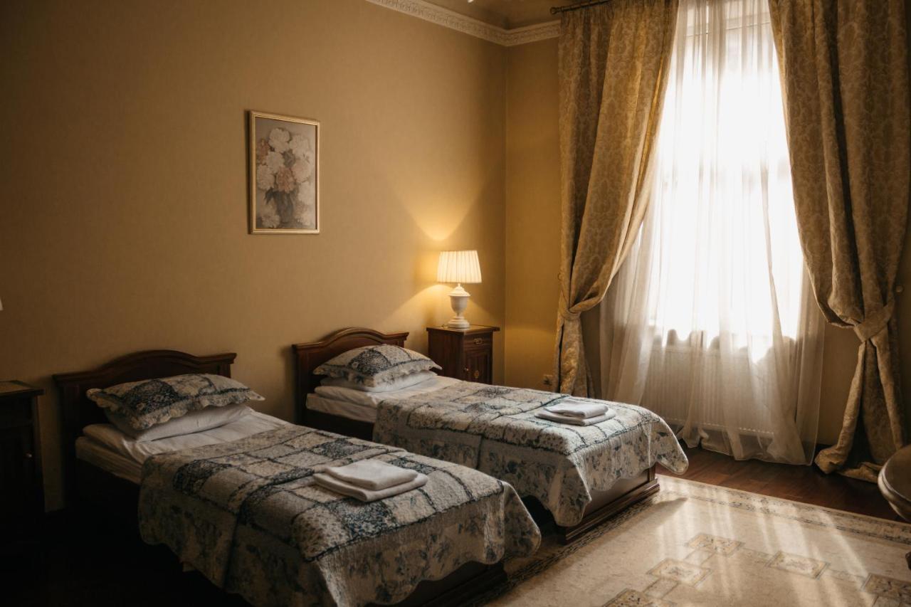 British Club Lviv Ξενοδοχείο Εξωτερικό φωτογραφία